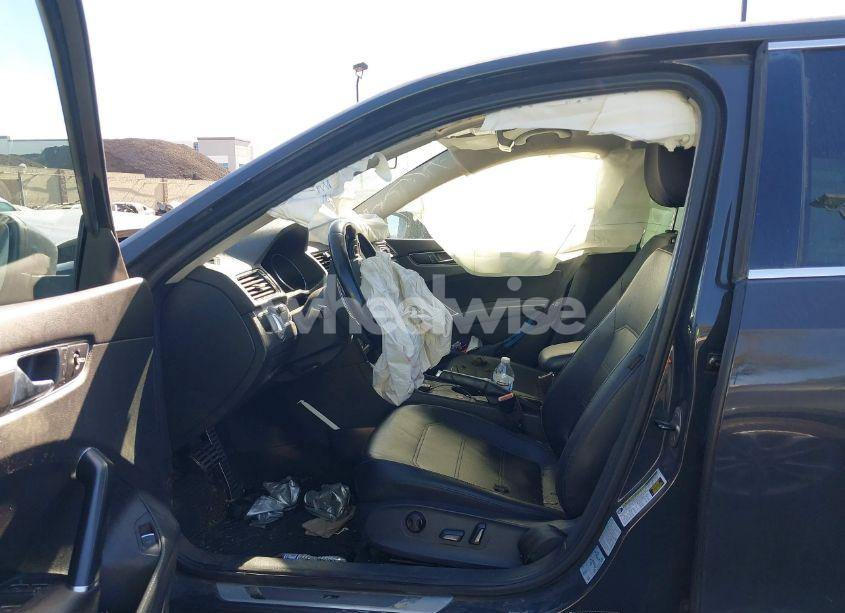 Photo 5 of 2017 Volkswagen Passat 1.8T R-LINE (VIN 1VWDT7A33HC041594)