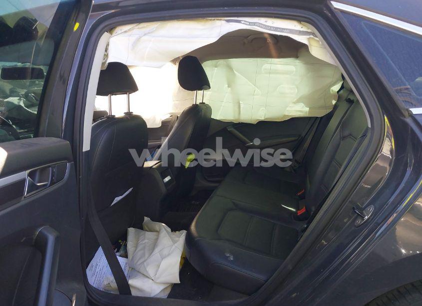 Photo 8 of 2017 Volkswagen Passat 1.8T R-LINE (VIN 1VWDT7A33HC041594)