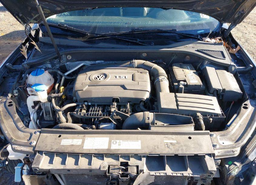 Photo 10 of 2017 Volkswagen Passat 1.8T R-LINE (VIN 1VWDT7A33HC071940)