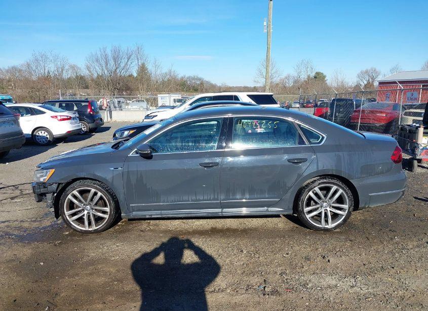 Photo 15 of 2017 Volkswagen Passat 1.8T R-LINE (VIN 1VWDT7A33HC071940)