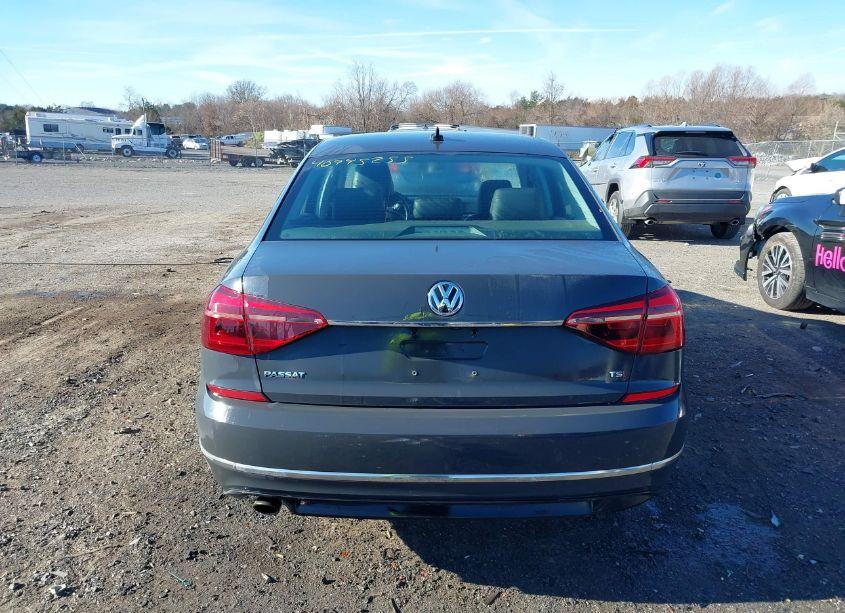 Photo 17 of 2017 Volkswagen Passat 1.8T R-LINE (VIN 1VWDT7A33HC071940)