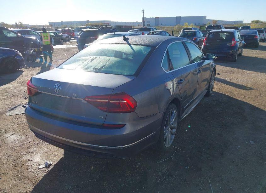 Photo 4 of 2017 Volkswagen Passat 1.8T R-LINE (VIN 1VWDT7A34HC038557)