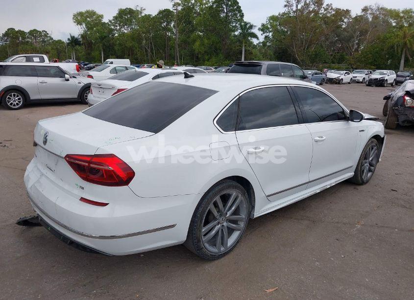 Photo 4 of 2017 Volkswagen Passat 1.8T R-LINE (VIN 1VWDT7A34HC054578)