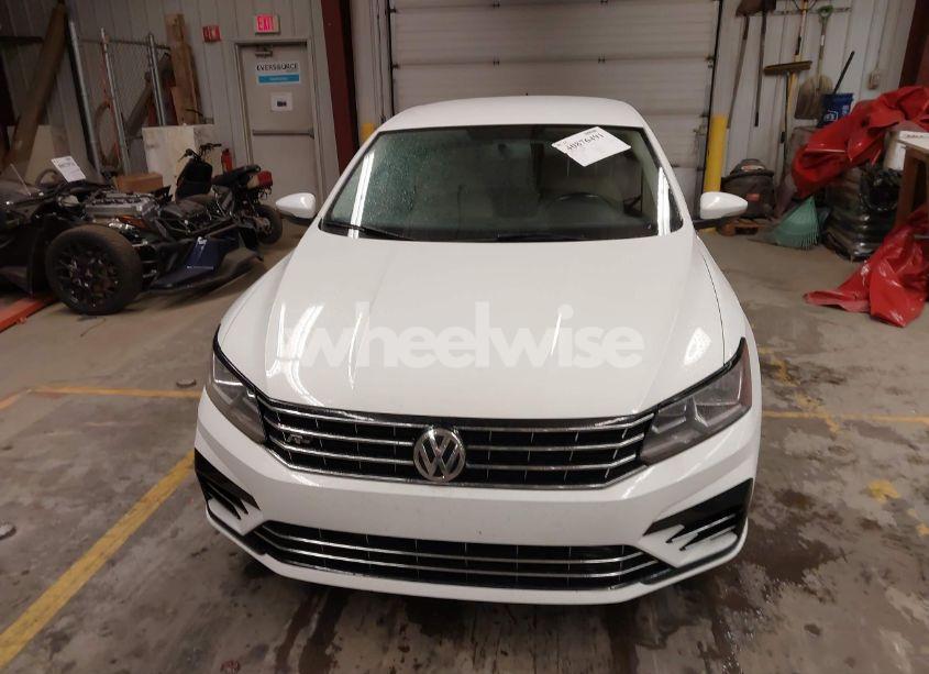 Photo 12 of 2017 Volkswagen Passat 1.8T R-LINE (VIN 1VWDT7A34HC068478)