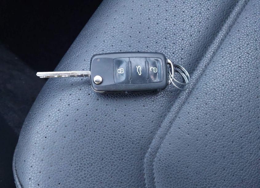 Photo 11 of 2017 Volkswagen Passat 1.8T R-LINE (VIN 1VWDT7A34HC070702)