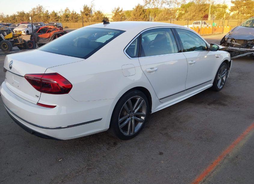 Photo 4 of 2017 Volkswagen Passat 1.8T R-LINE (VIN 1VWDT7A34HC070702)
