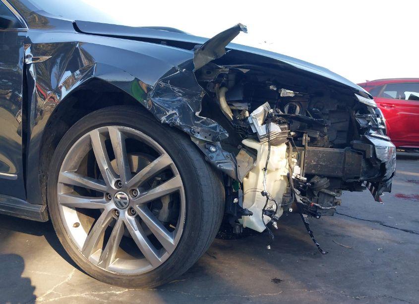 Photo 18 of 2017 Volkswagen Passat 1.8T R-LINE (VIN 1VWDT7A34HC084521)