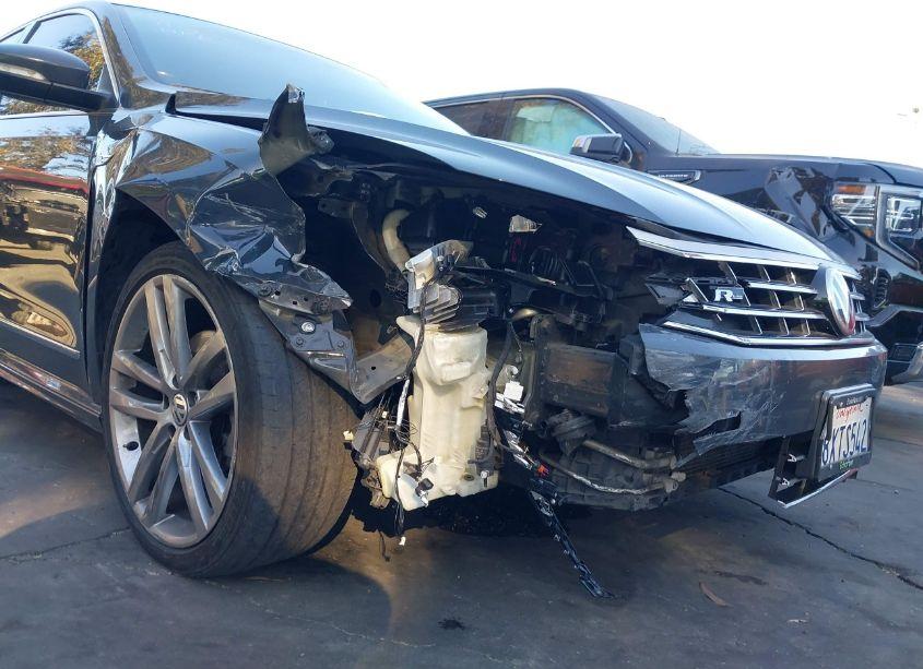 Photo 6 of 2017 Volkswagen Passat 1.8T R-LINE (VIN 1VWDT7A34HC084521)