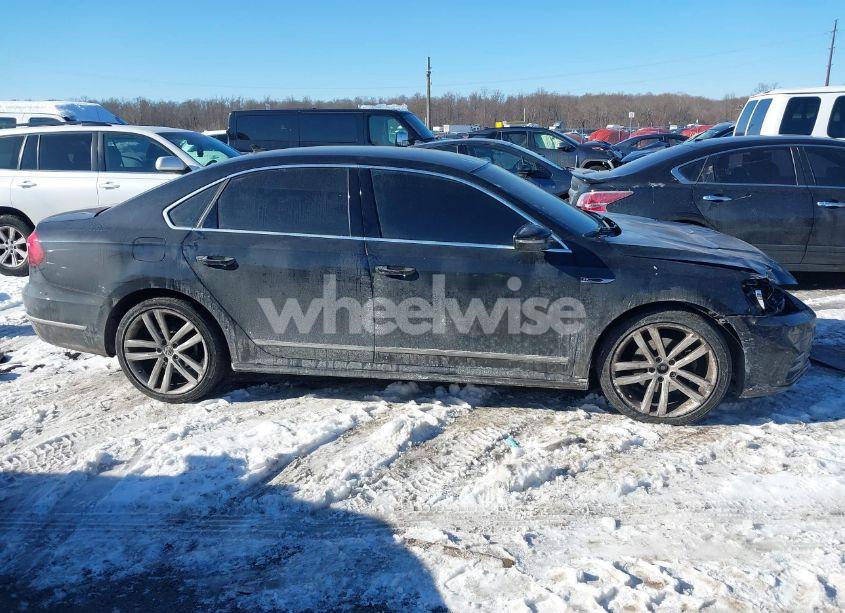 Photo 13 of 2017 Volkswagen Passat 1.8T R-LINE (VIN 1VWDT7A35HC002649)