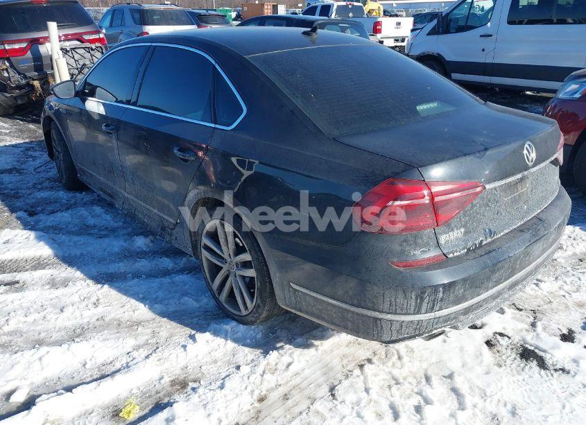 Photo 3 of 2017 Volkswagen Passat 1.8T R-LINE (VIN 1VWDT7A35HC002649)