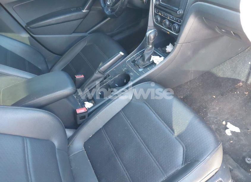 Photo 5 of 2017 Volkswagen Passat 1.8T R-LINE (VIN 1VWDT7A35HC002649)