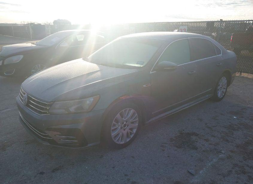 Photo 2 of 2017 Volkswagen Passat 1.8T R-LINE (VIN 1VWDT7A35HC049387)