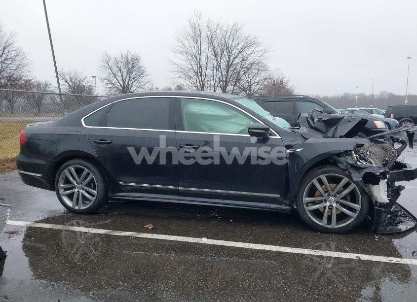 Photo 13 of 2017 Volkswagen Passat 1.8T R-LINE (VIN 1VWDT7A35HC085189)