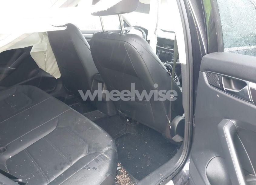 Photo 8 of 2017 Volkswagen Passat 1.8T R-LINE (VIN 1VWDT7A35HC085189)