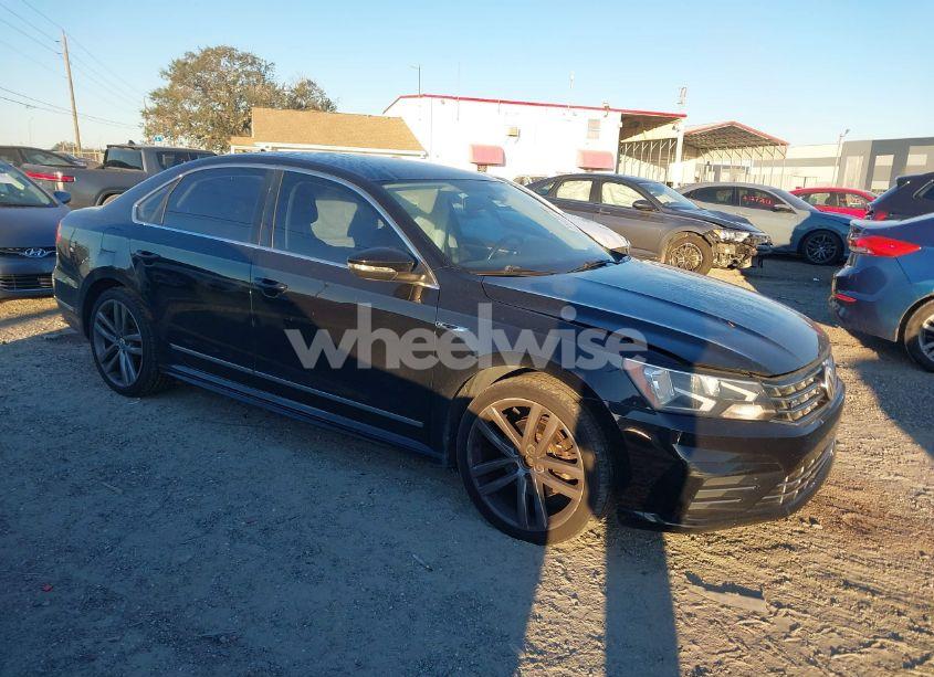 2017 Volkswagen Passat 1.8T R-LINE (VIN 1VWDT7A36HC012378) main photo