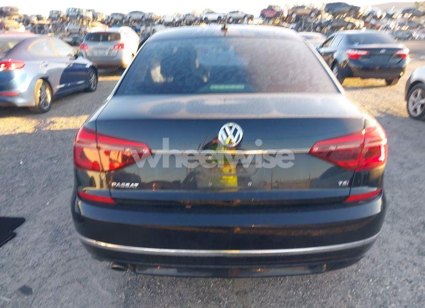Photo 16 of 2017 Volkswagen Passat 1.8T R-LINE (VIN 1VWDT7A36HC012378)
