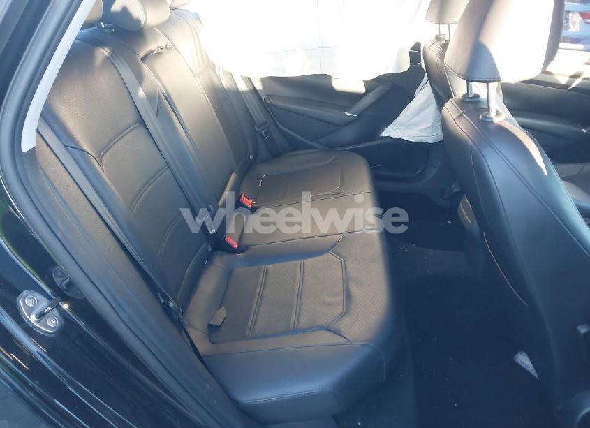 Photo 8 of 2017 Volkswagen Passat 1.8T R-LINE (VIN 1VWDT7A36HC012378)