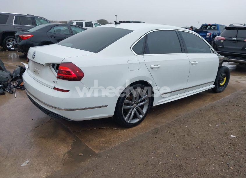 Photo 4 of 2017 Volkswagen Passat 1.8T R-LINE (VIN 1VWDT7A36HC020108)