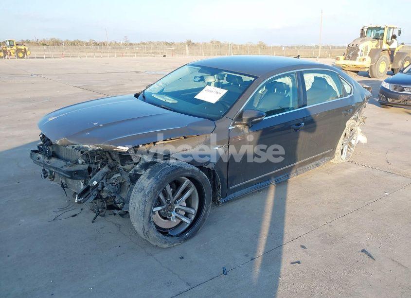 Photo 2 of 2017 Volkswagen Passat 1.8T R-LINE (VIN 1VWDT7A36HC043386)