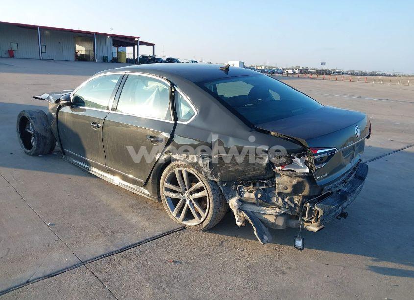 Photo 3 of 2017 Volkswagen Passat 1.8T R-LINE (VIN 1VWDT7A36HC043386)