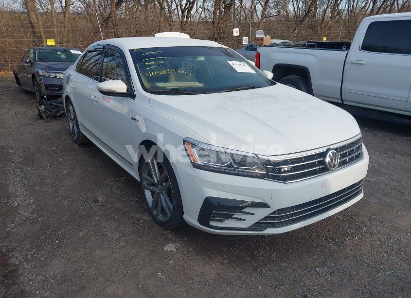 2017 Volkswagen Passat 1.8T R-LINE (VIN 1VWDT7A36HC068224) main photo