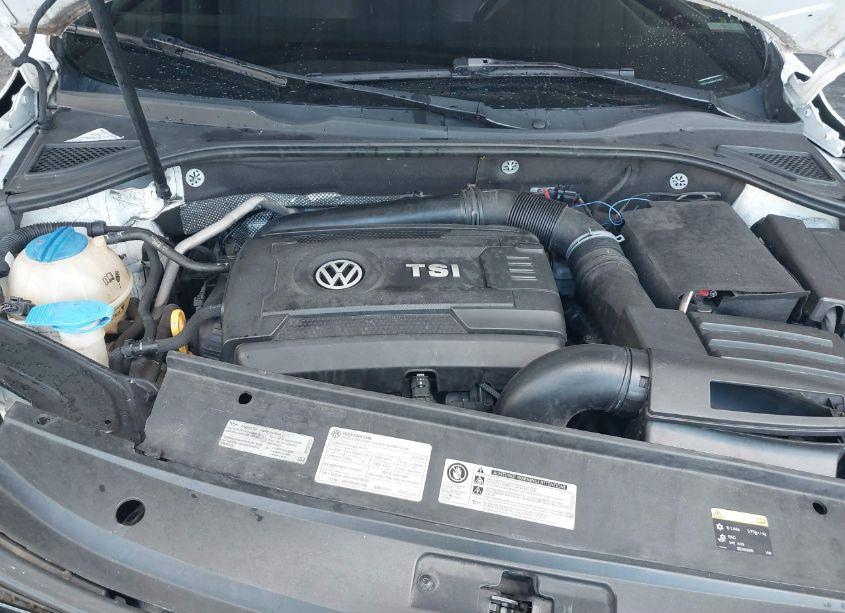 Photo 10 of 2017 Volkswagen Passat 1.8T R-LINE (VIN 1VWDT7A36HC076551)