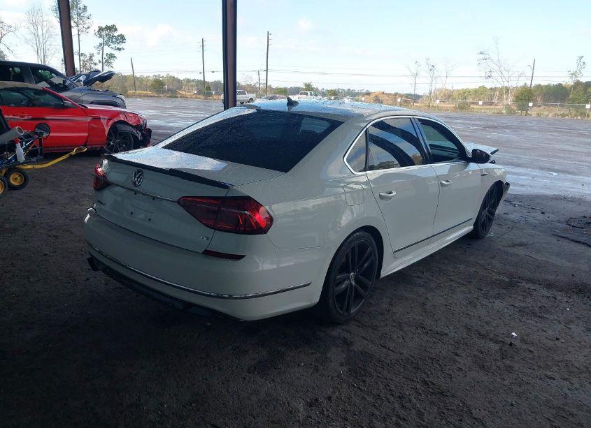Photo 4 of 2017 Volkswagen Passat 1.8T R-LINE (VIN 1VWDT7A36HC076551)