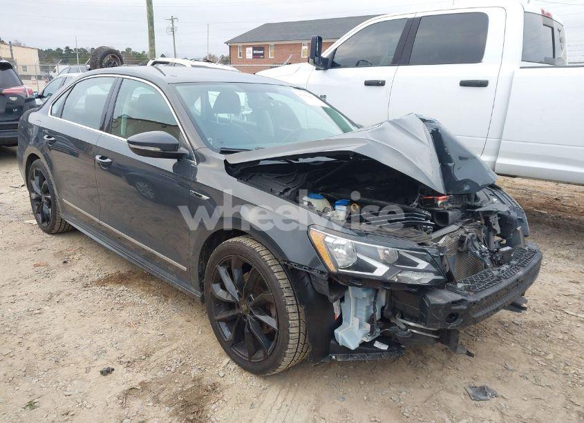 2017 Volkswagen Passat 1.8T R-LINE (VIN 1VWDT7A36HC080227) main photo