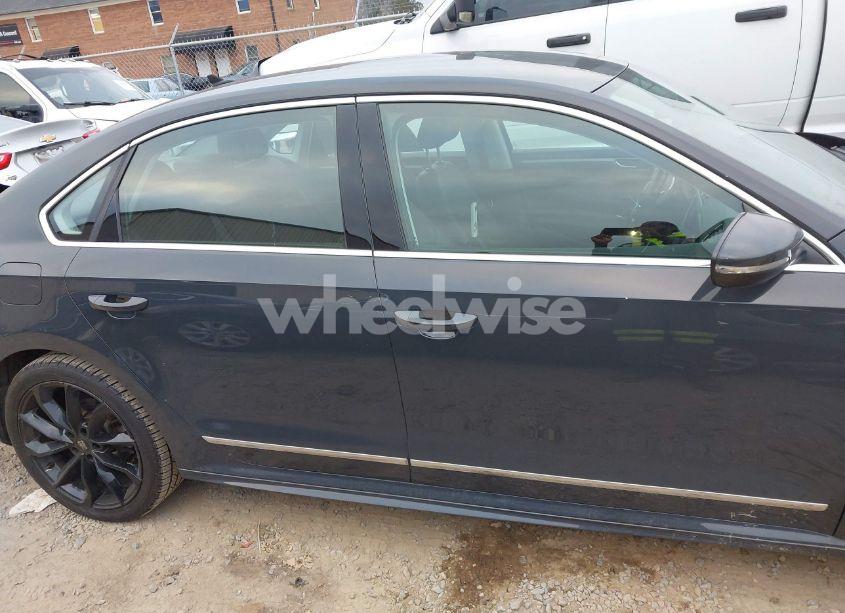 Photo 14 of 2017 Volkswagen Passat 1.8T R-LINE (VIN 1VWDT7A36HC080227)