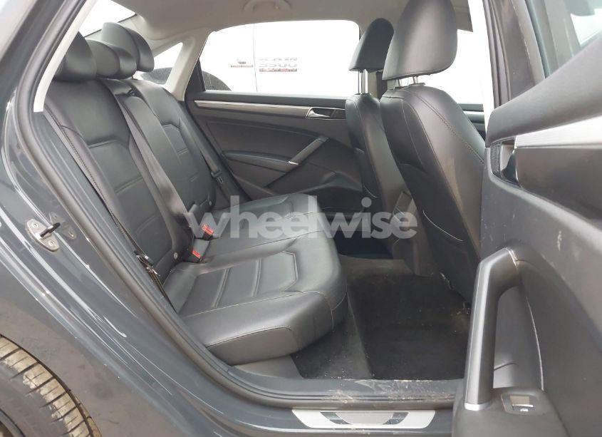 Photo 8 of 2017 Volkswagen Passat 1.8T R-LINE (VIN 1VWDT7A36HC080227)