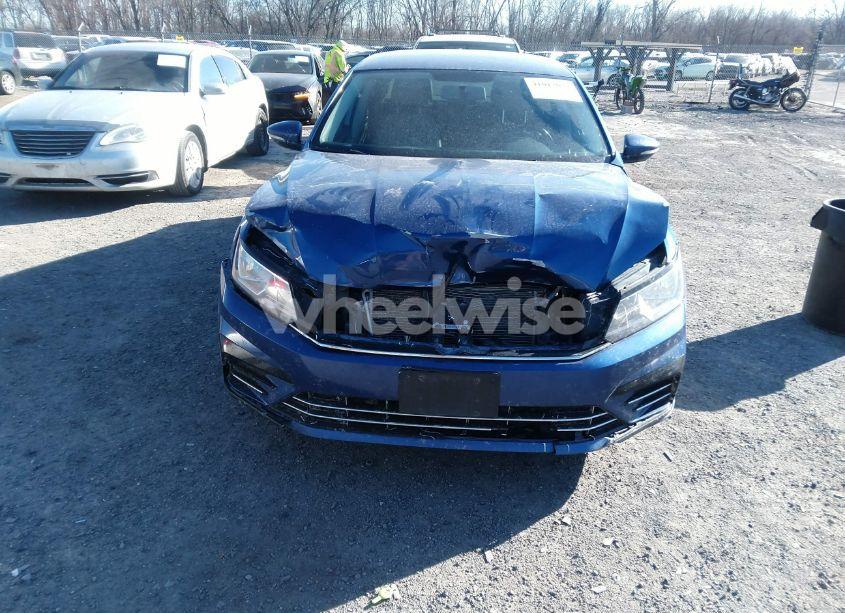 Photo 13 of 2017 Volkswagen Passat 1.8T R-LINE (VIN 1VWDT7A37HC008968)