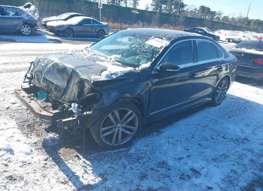 Photo 2 of 2017 Volkswagen Passat 1.8T R-LINE (VIN 1VWDT7A37HC044045)