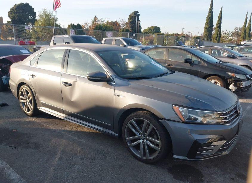 Photo 13 of 2017 Volkswagen Passat 1.8T R-LINE (VIN 1VWDT7A38HC026458)