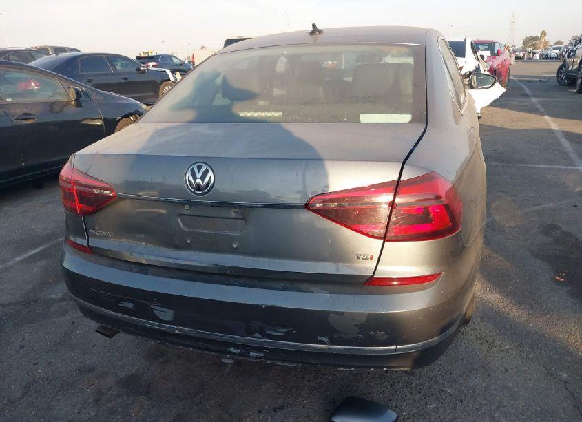 Photo 16 of 2017 Volkswagen Passat 1.8T R-LINE (VIN 1VWDT7A38HC026458)