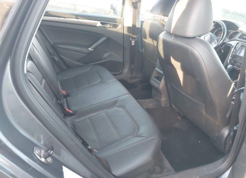 Photo 8 of 2017 Volkswagen Passat 1.8T R-LINE (VIN 1VWDT7A38HC026458)