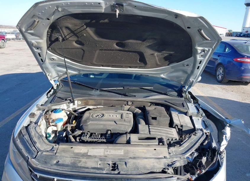 Photo 10 of 2017 Volkswagen Passat 1.8T R-LINE (VIN 1VWDT7A38HC055765)