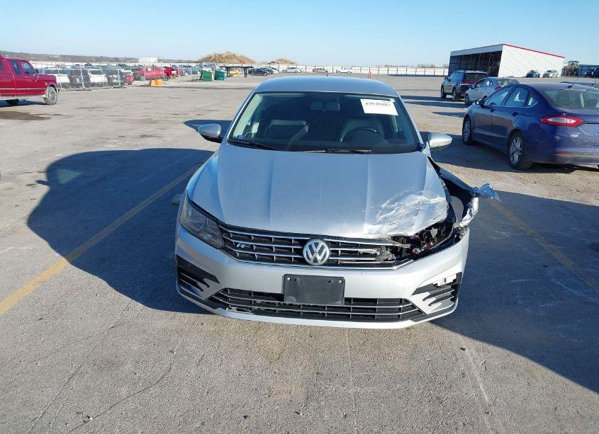 Photo 12 of 2017 Volkswagen Passat 1.8T R-LINE (VIN 1VWDT7A38HC055765)