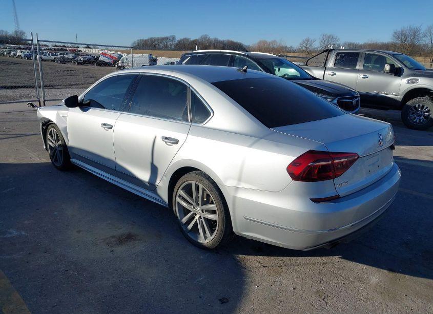 Photo 3 of 2017 Volkswagen Passat 1.8T R-LINE (VIN 1VWDT7A38HC055765)