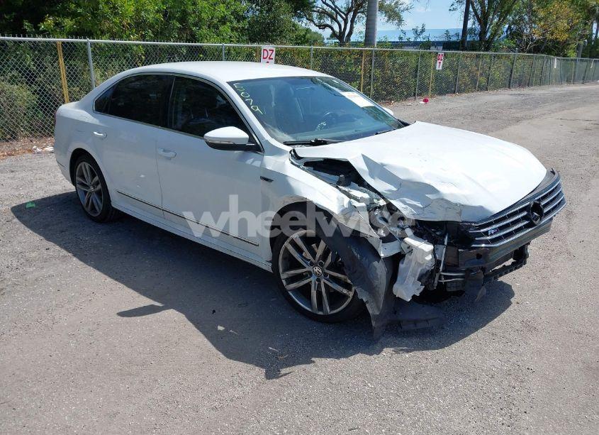 2017 Volkswagen Passat 1.8T R-LINE (VIN 1VWDT7A38HC065079) main photo