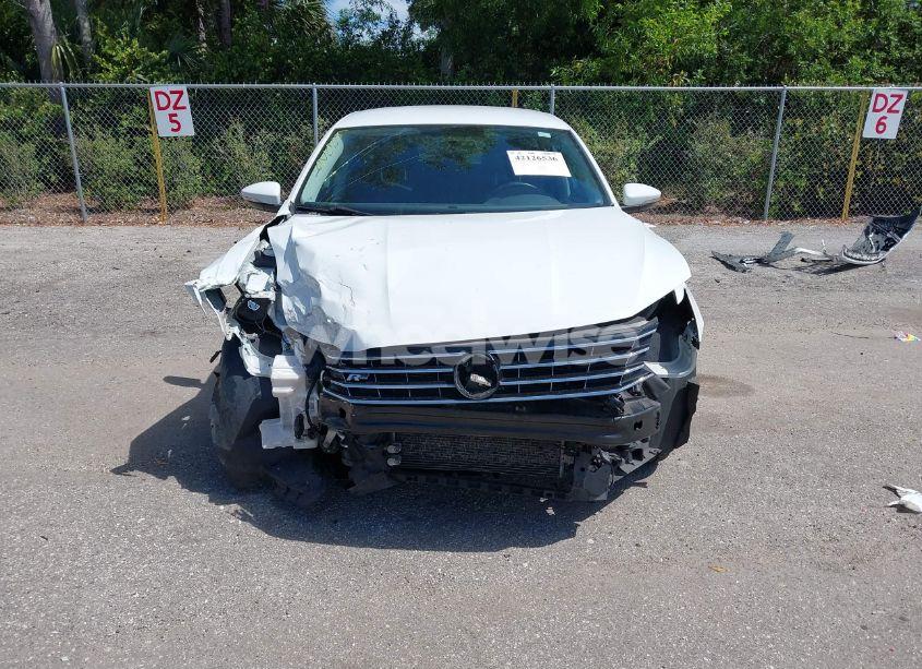 Photo 12 of 2017 Volkswagen Passat 1.8T R-LINE (VIN 1VWDT7A38HC065079)