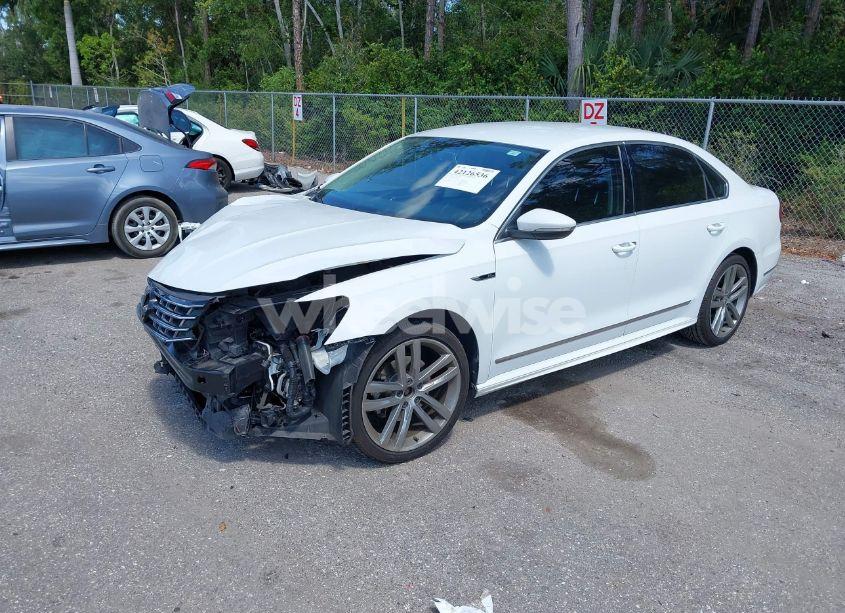 Photo 2 of 2017 Volkswagen Passat 1.8T R-LINE (VIN 1VWDT7A38HC065079)