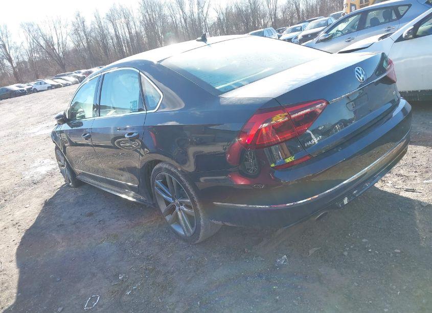 Photo 3 of 2017 Volkswagen Passat 1.8T R-LINE (VIN 1VWDT7A38HC082562)