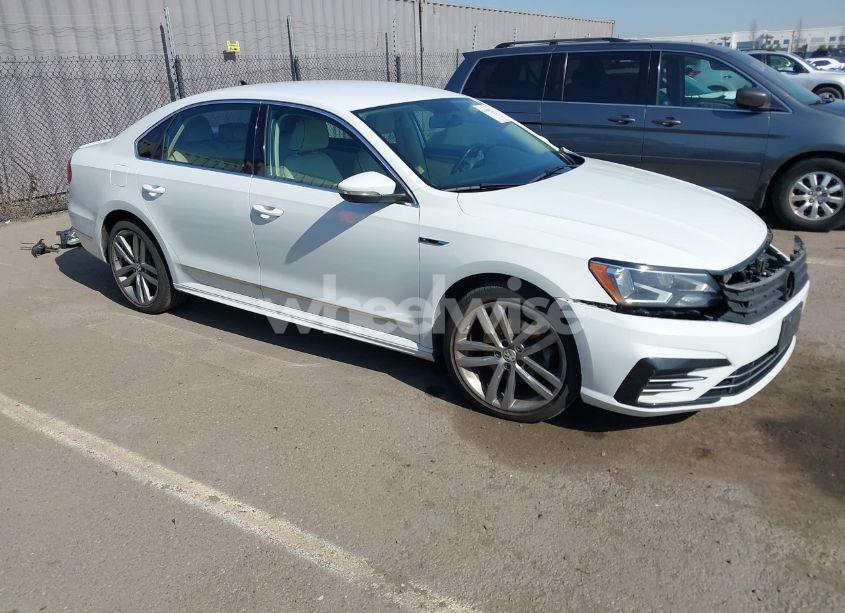 2017 Volkswagen Passat 1.8T R-LINE (VIN 1VWDT7A39HC014514) main photo