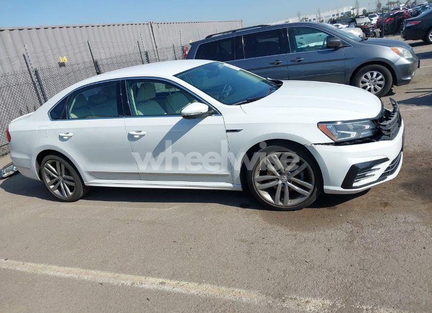 Photo 14 of 2017 Volkswagen Passat 1.8T R-LINE (VIN 1VWDT7A39HC014514)