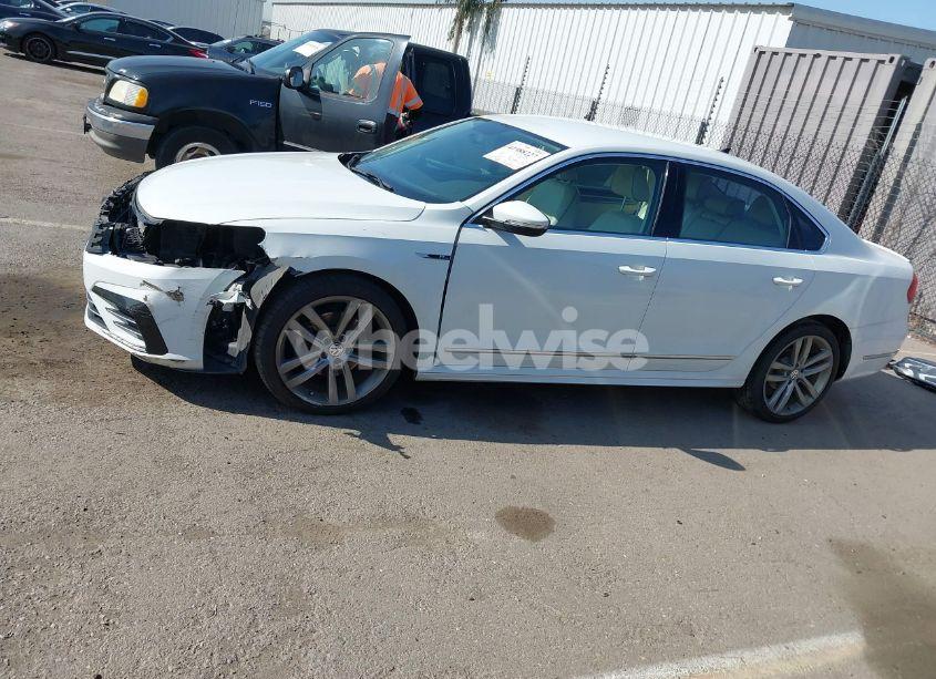 Photo 15 of 2017 Volkswagen Passat 1.8T R-LINE (VIN 1VWDT7A39HC014514)