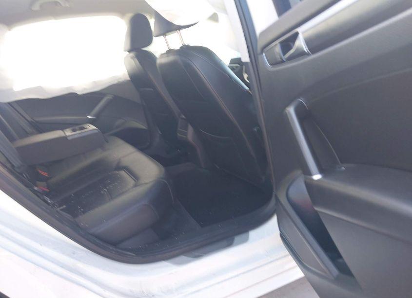 Photo 8 of 2017 Volkswagen Passat 1.8T R-LINE (VIN 1VWDT7A39HC052759)