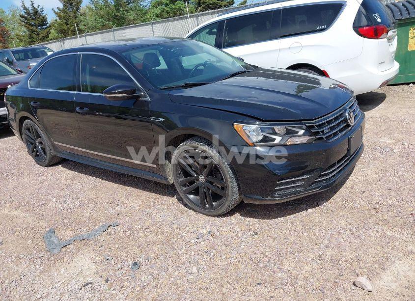 2017 Volkswagen Passat 1.8T R-LINE (VIN 1VWDT7A39HC066015) main photo