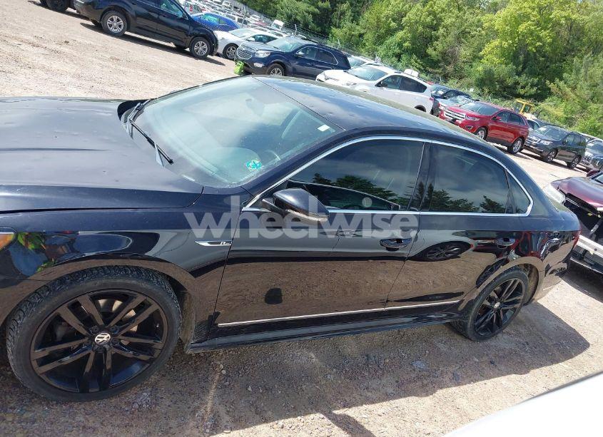 Photo 14 of 2017 Volkswagen Passat 1.8T R-LINE (VIN 1VWDT7A39HC066015)