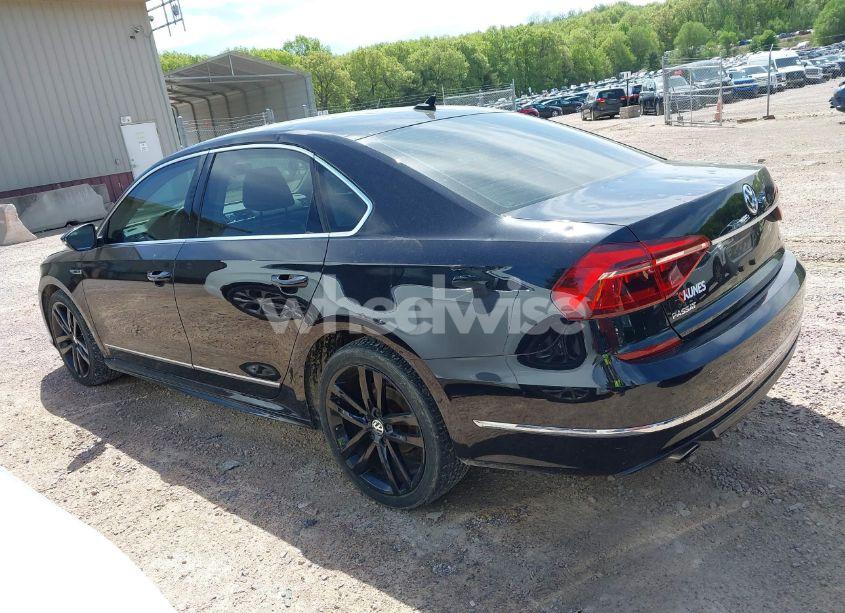 Photo 3 of 2017 Volkswagen Passat 1.8T R-LINE (VIN 1VWDT7A39HC066015)