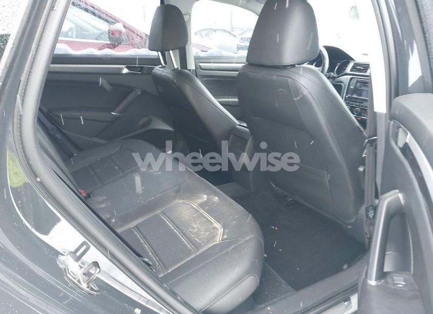 Photo 8 of 2017 Volkswagen Passat 1.8T R-LINE (VIN 1VWDT7A39HC078035)